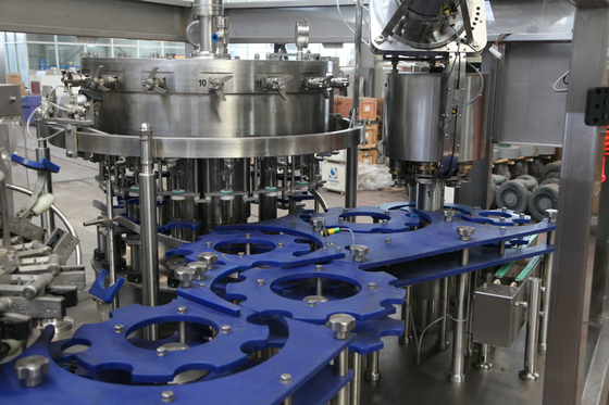 Kolabaum/karbonisierte Füllmaschine-Glasflaschen-Füllungs-Maschinerie des alkoholfreien Getränkes
